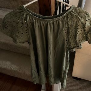 Super cute girls old navy top! Size XL. Olive green, super great condition!
